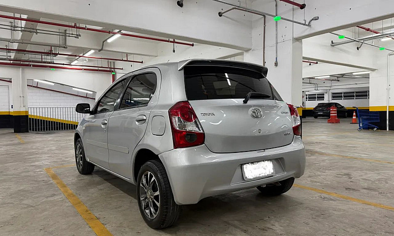 Toyota Etios Xs 1.3 ...