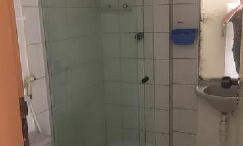 1/4 Quarto Mobiliado...