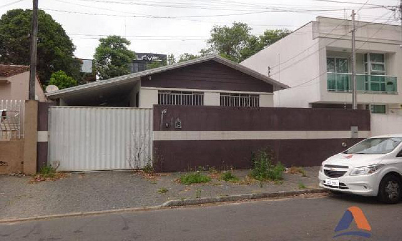 Casa Com 3 Dormitóri...