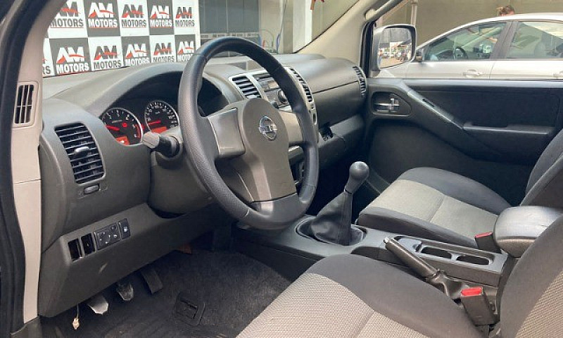 Nissan Frontier Atta...