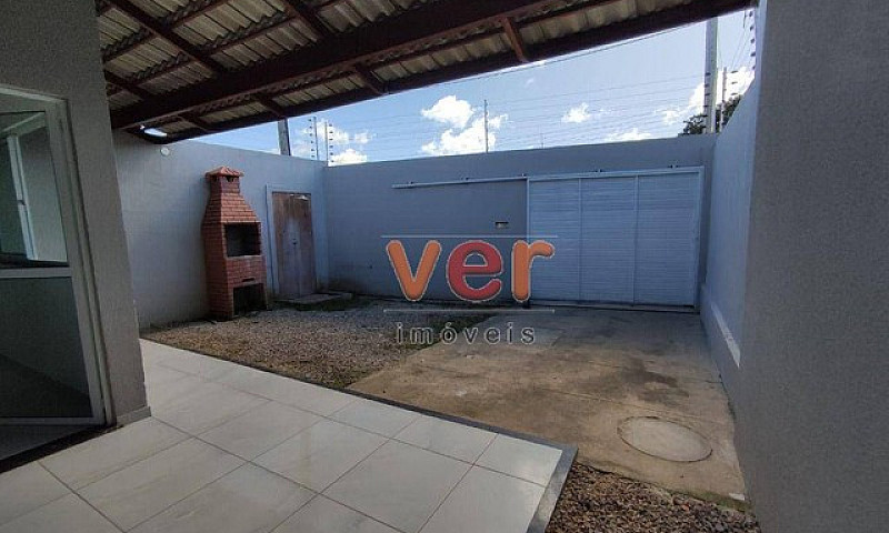 Casa Com 2 Dormitóri...