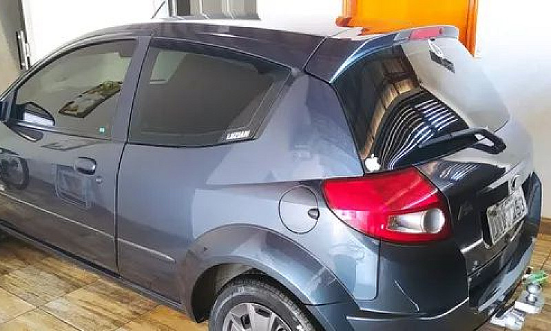 Ford Ka...