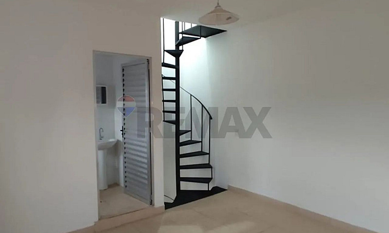 Casa Em Condomínio F...