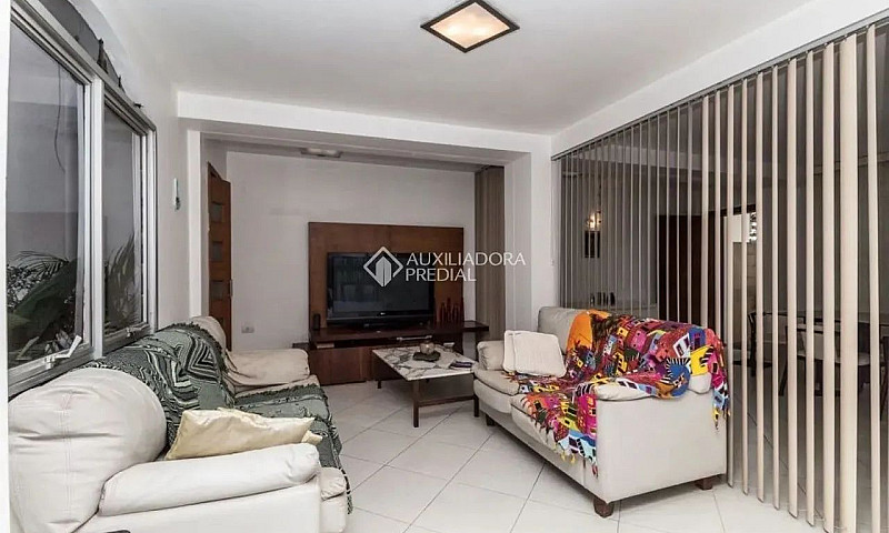 Sobrado Semigeminado...