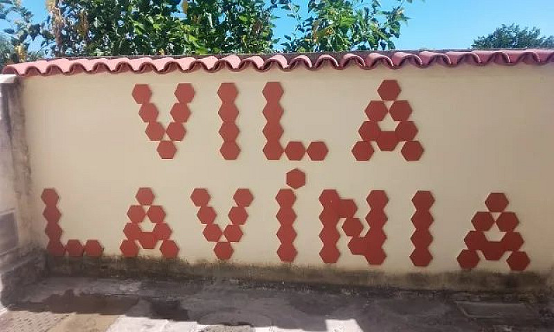Linda Casa De Vila...
