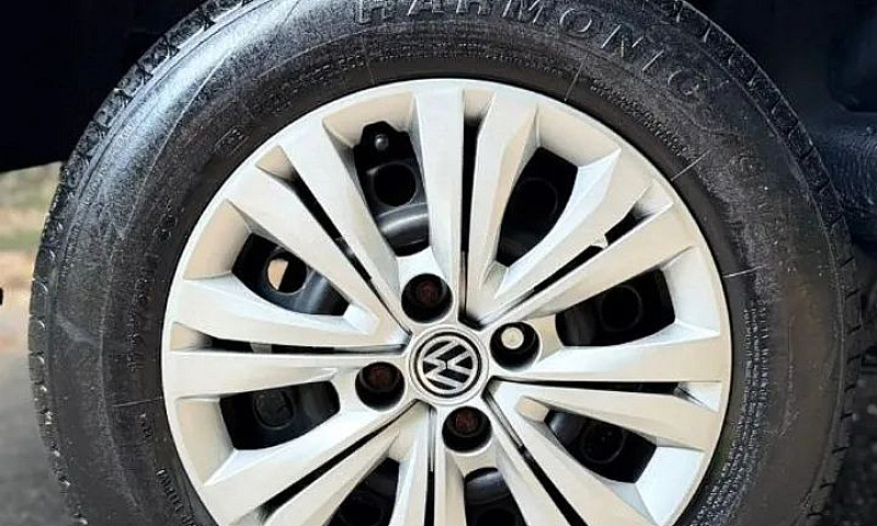 Volkswagen Saveiro 1...