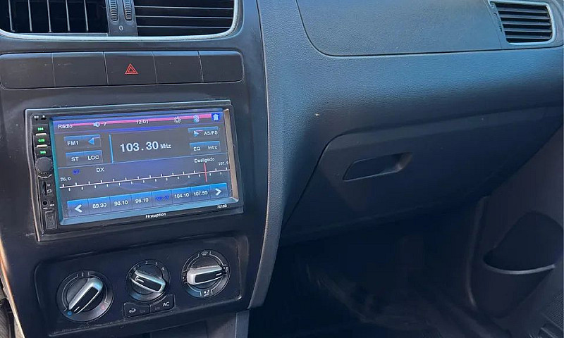 Volkswagen Fox 1.6 M...