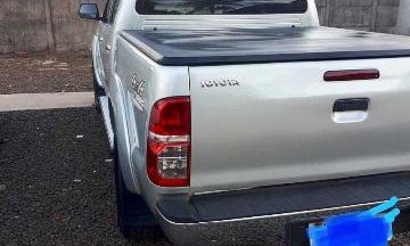 Toyota Hilux...