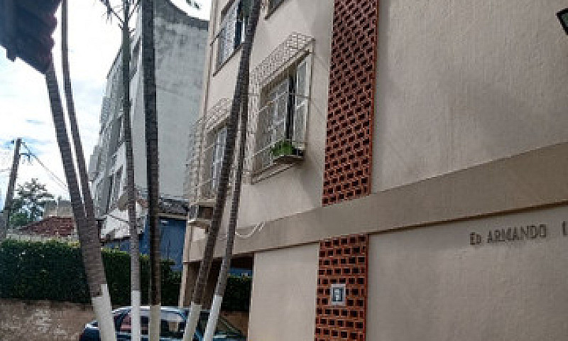 Dois Dorm/José De Al...
