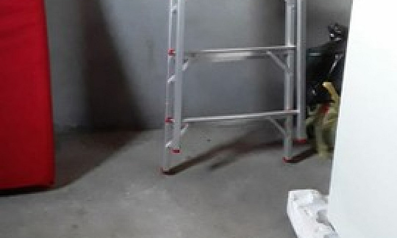 Vende-Se Essa Casa ...