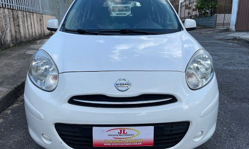Nissan March S 1.0 2...