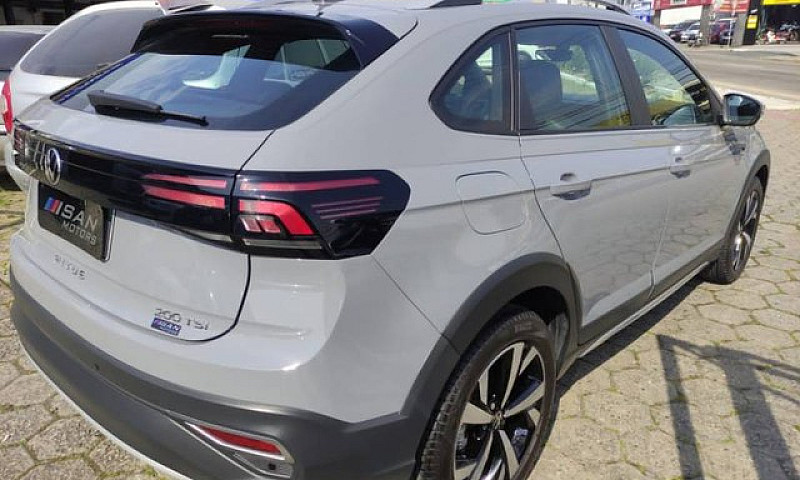 Volkswagen Nivus Hig...
