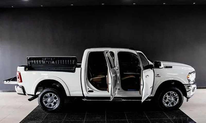 Ram 2500 Laramie 4X4...