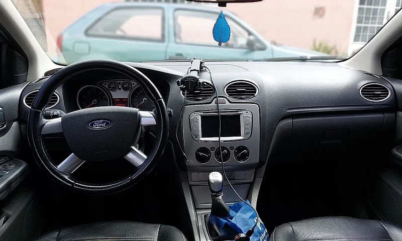 Ford Focus 1.6 S/Se/...