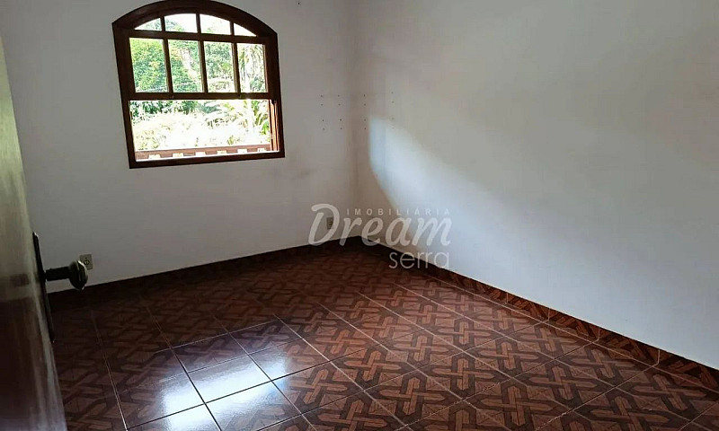 Casa Com 5 Dormitóri...
