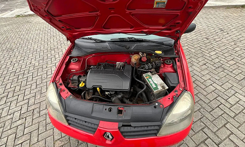 Renault Clio Authent...