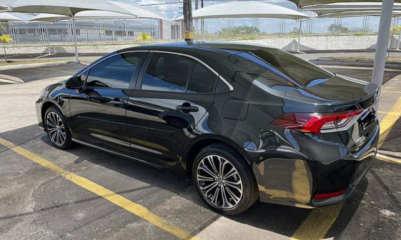 Vendo Toyota Corolla...