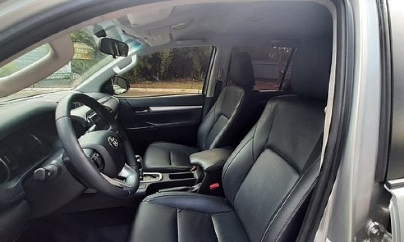 Toyota Hilux Srv Fle...
