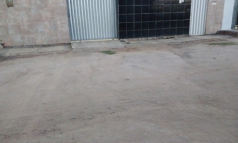 Ótima Casa De 100 M2...