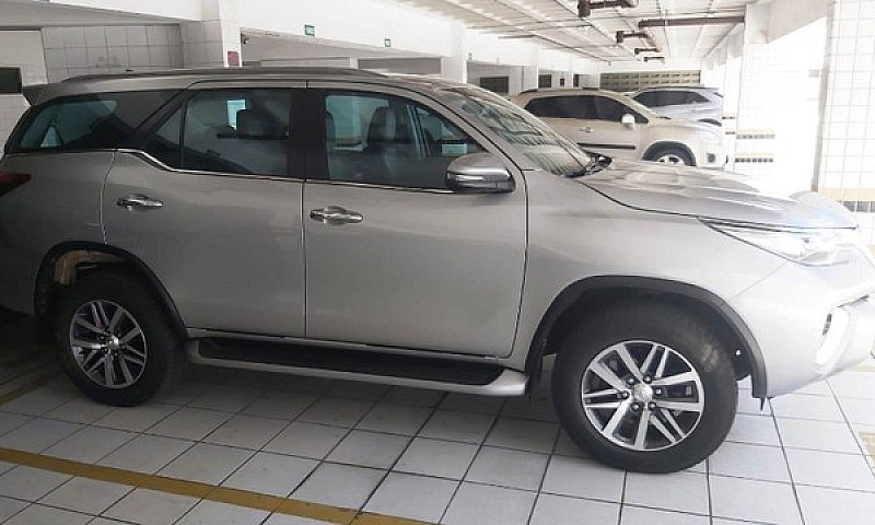 Hilux Sw4 7 Lugares...