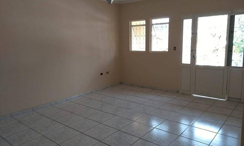 Casa Com 3 Dormitóri...