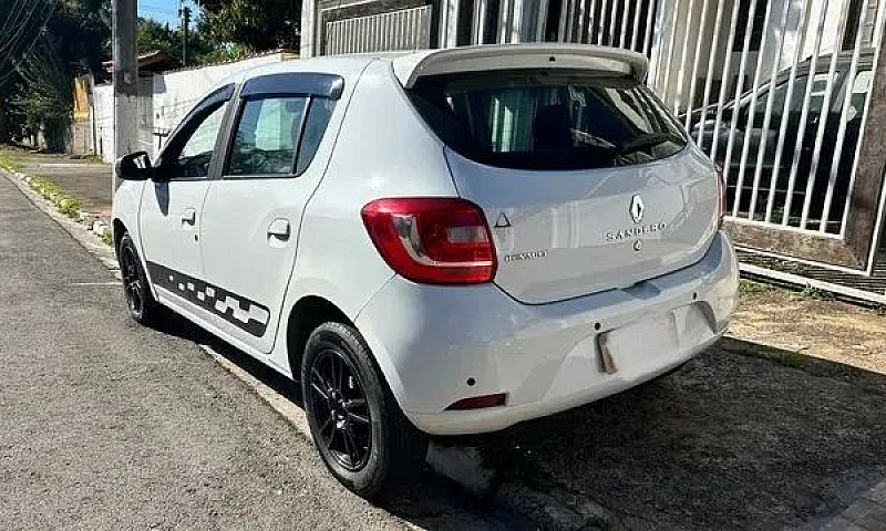 Renault Sandero 2016...