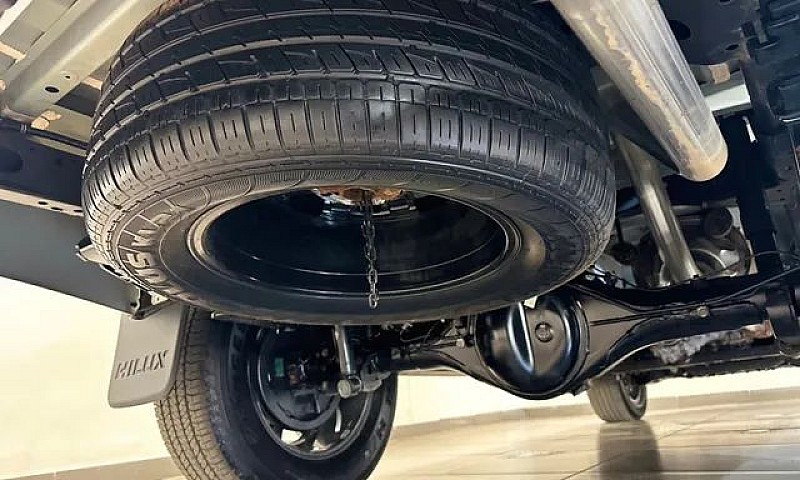 Toyota Hilux Hilux C...
