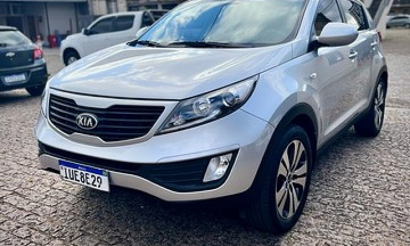 Kia Sportage ...