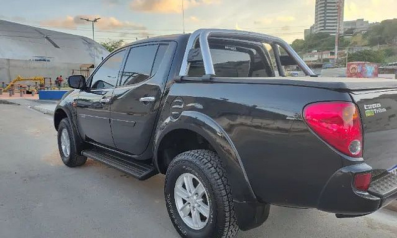 Mitsubishi L200 Trit...