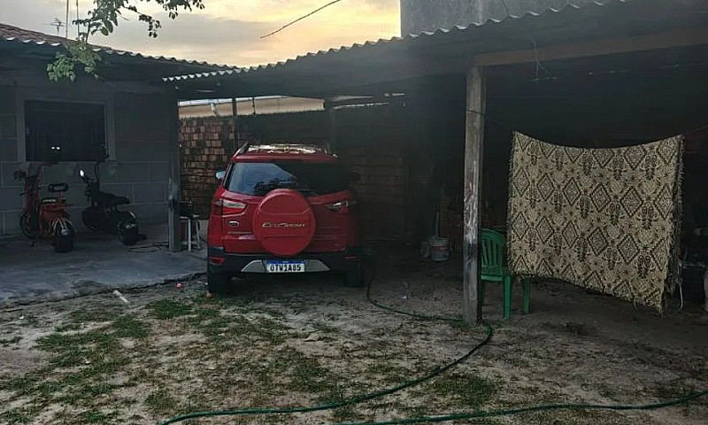 Vende-Se Linda Casa ...