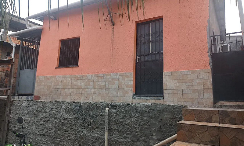 Vendo Casa Por Motiv...