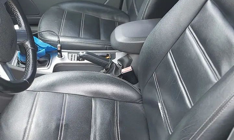 Ford Focus 1.6 S/Se/...