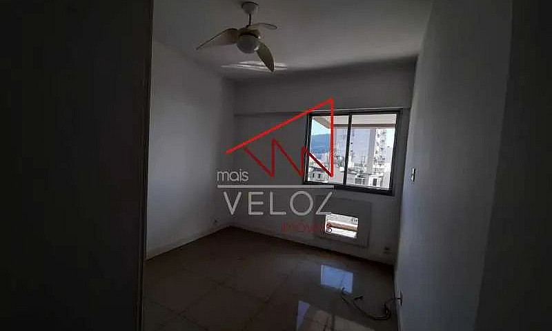 Apartamento-À Venda-...