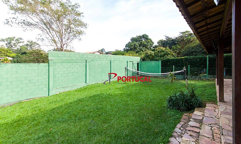 Casa Com 3 Dormitóri...