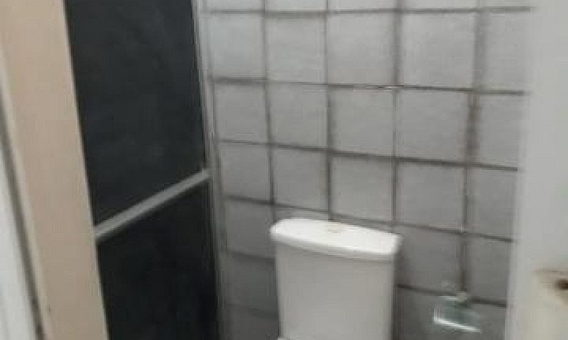 Alugo Casa...
