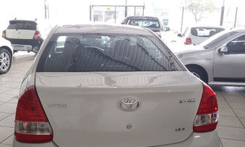 Etios Sd X ...
