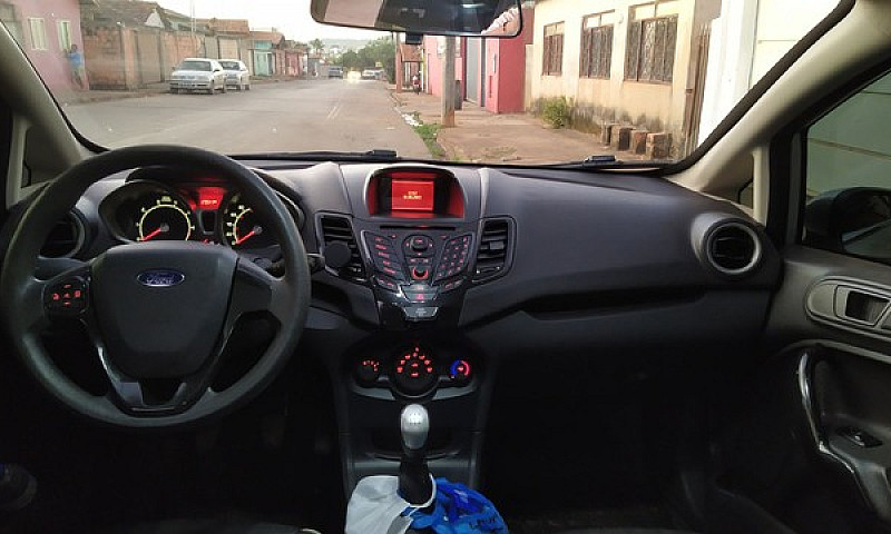 New Fiesta Sedan Se...