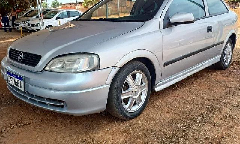 Vendo Astra Ano 2000...