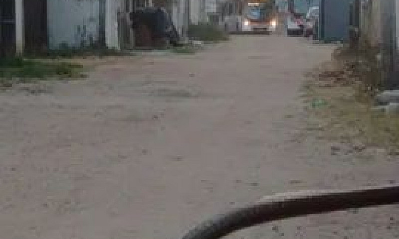 Vende-Se Está Casa ...
