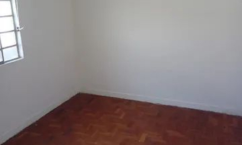 Excelentes Barracões...