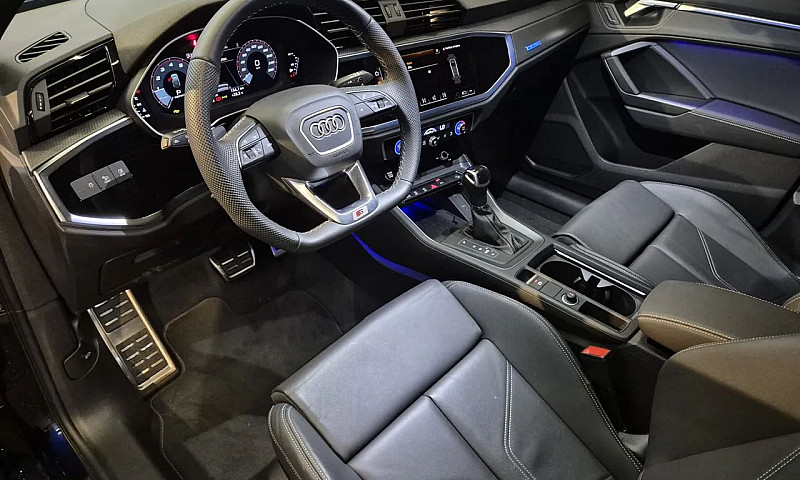 Audi Q3 Spb Perf.bla...