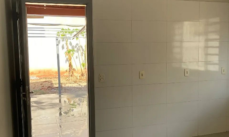 Alugo Casa 3/4 Na Ar...