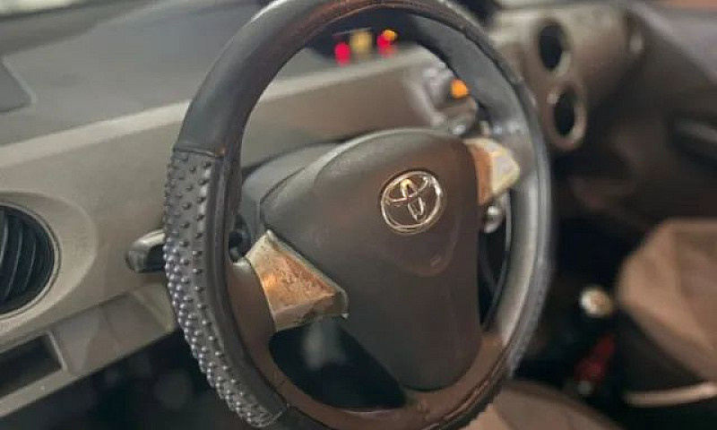 Toyota Etios Xls Sed...