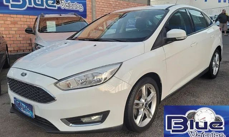 Ford Focus Sedan 2.0...