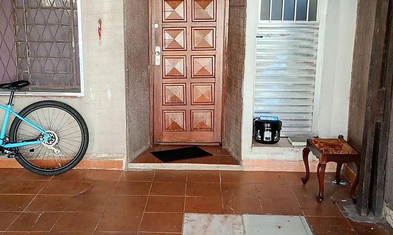 Alugo Casa-Apto Cent...