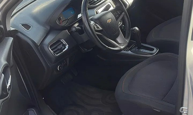 Chevrolet Onix Hatch...
