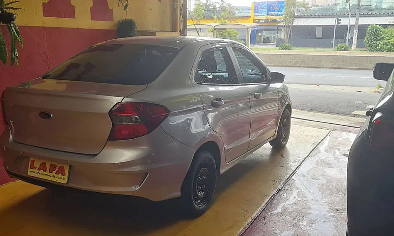 Ford Ka+ Sedan 1.0 T...