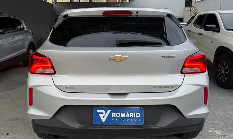 Chevrolet Onix Hatch...