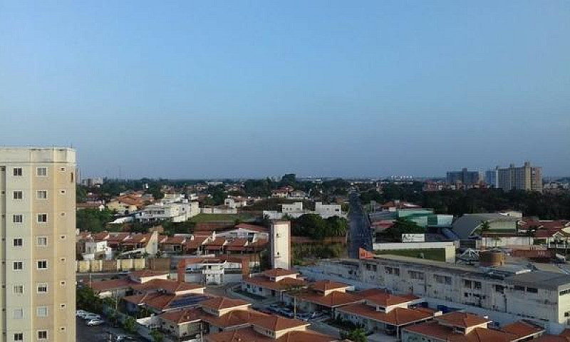 Cidade De Milão...