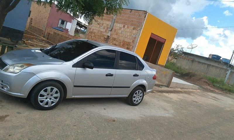 Vendo Fiesta. 1.0 /2...